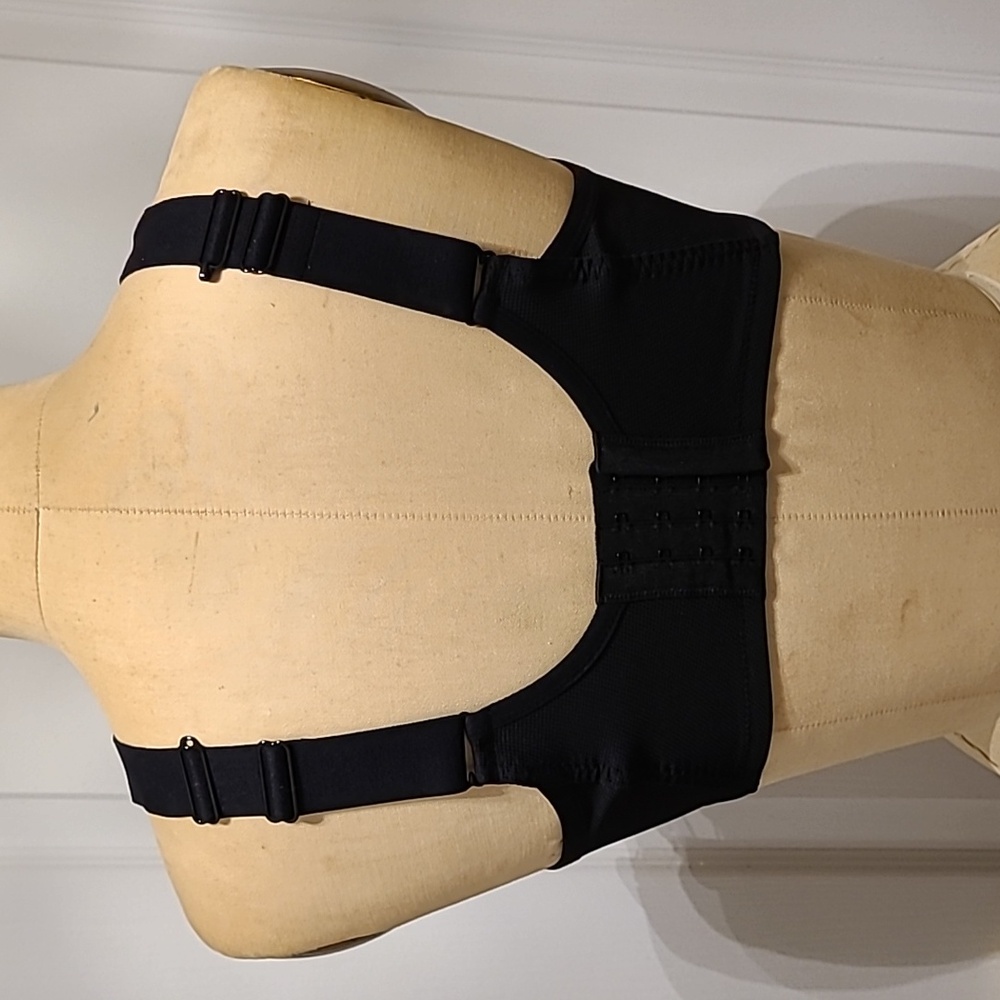 High-Support Black Sports Bra with Wide Straps Fit Like a 34DD max - Picture 2 of 3